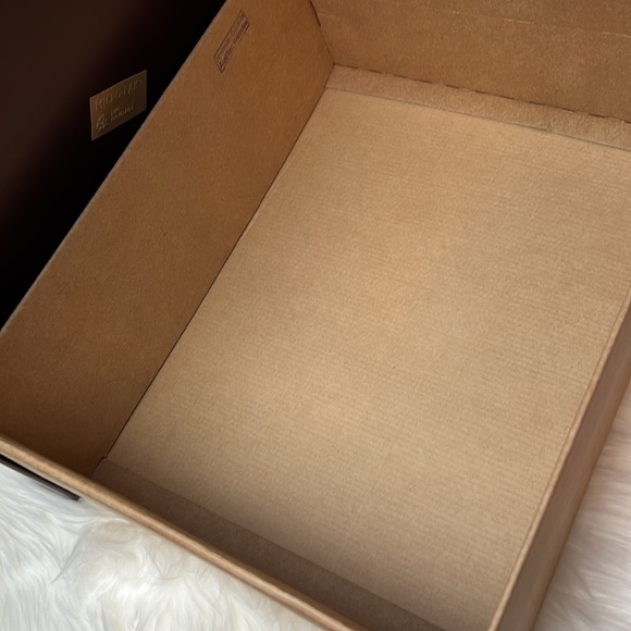 Johnston & Murphy Empty Shoe Boot Box Gift Box with Tissue Paper and Card - Picture 7 of 13